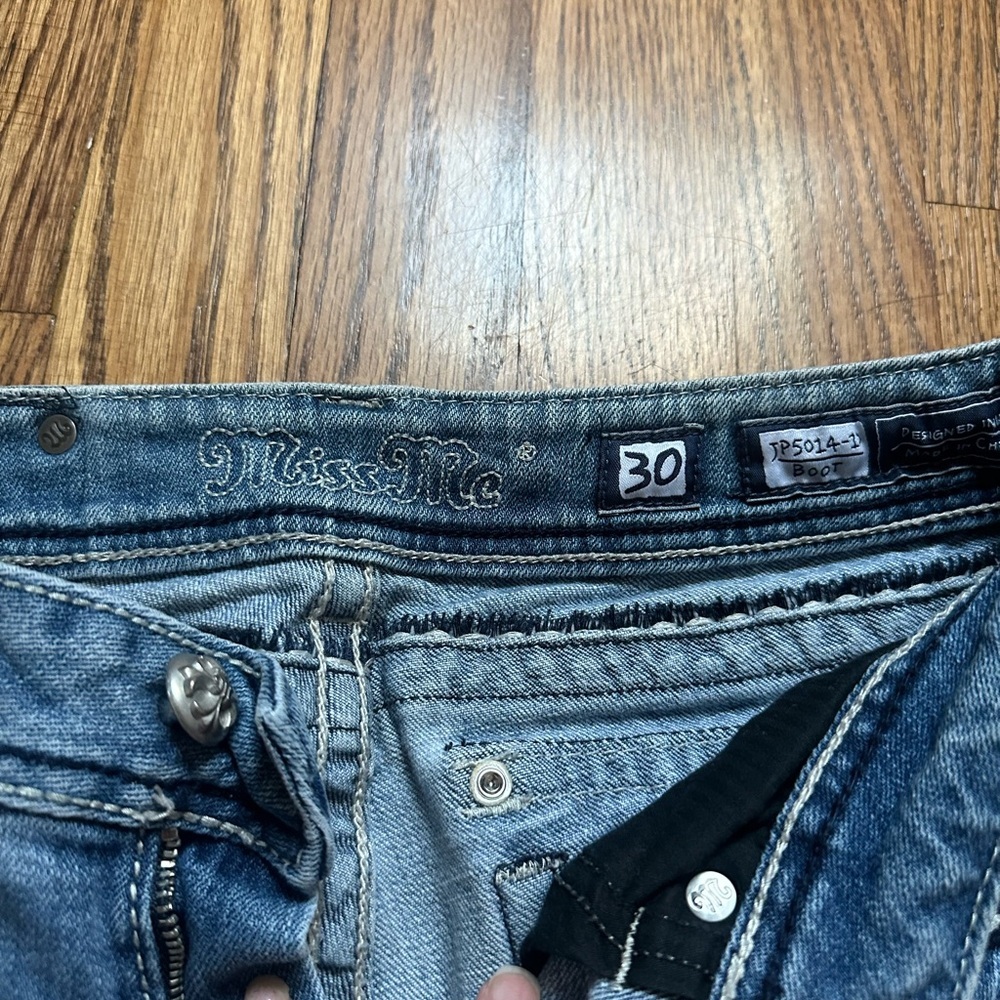 Miss Me Jeans Womens Size 30 Boot Cut Easy Distressed Light Wash Flap Pockets - Picture 3 of 10